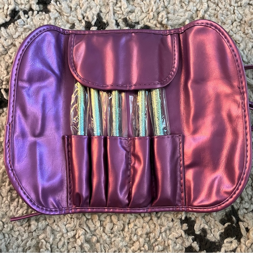 Never used Make Up brushes - Picture 6 of 7